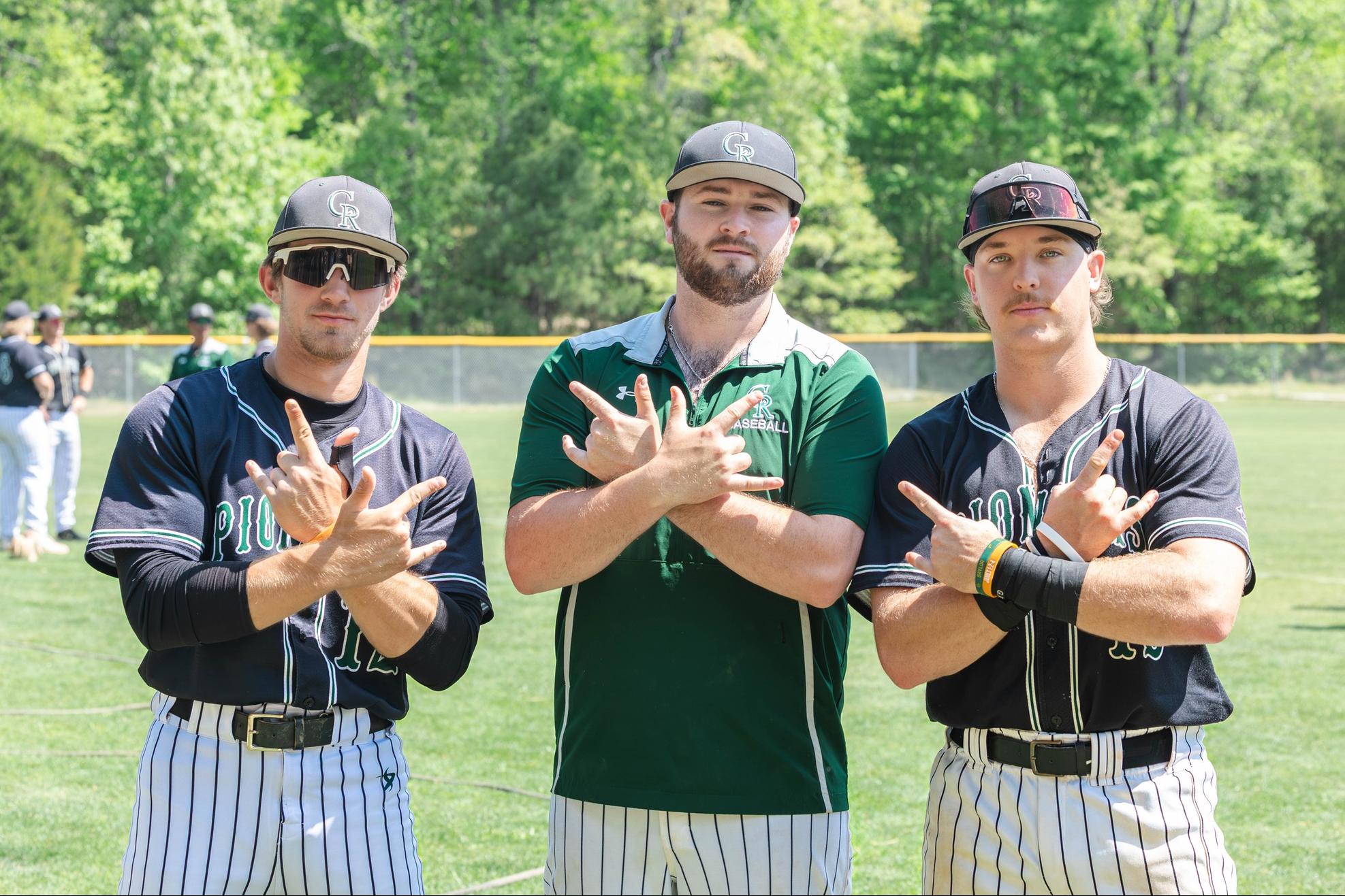 Pioneers Split on Senior Day