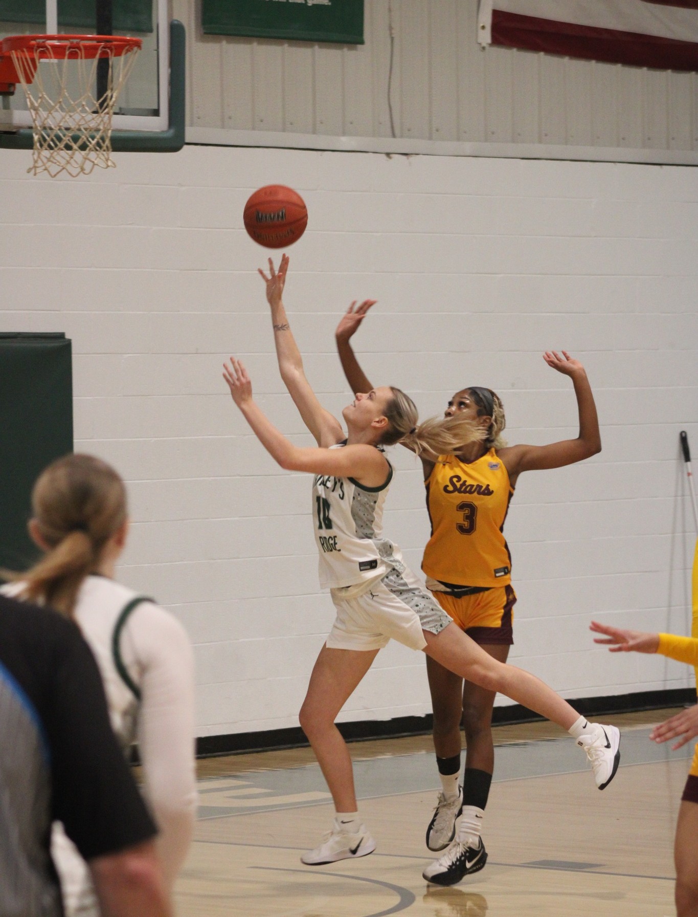 Stephens College Wins AMC Weekend Matchup