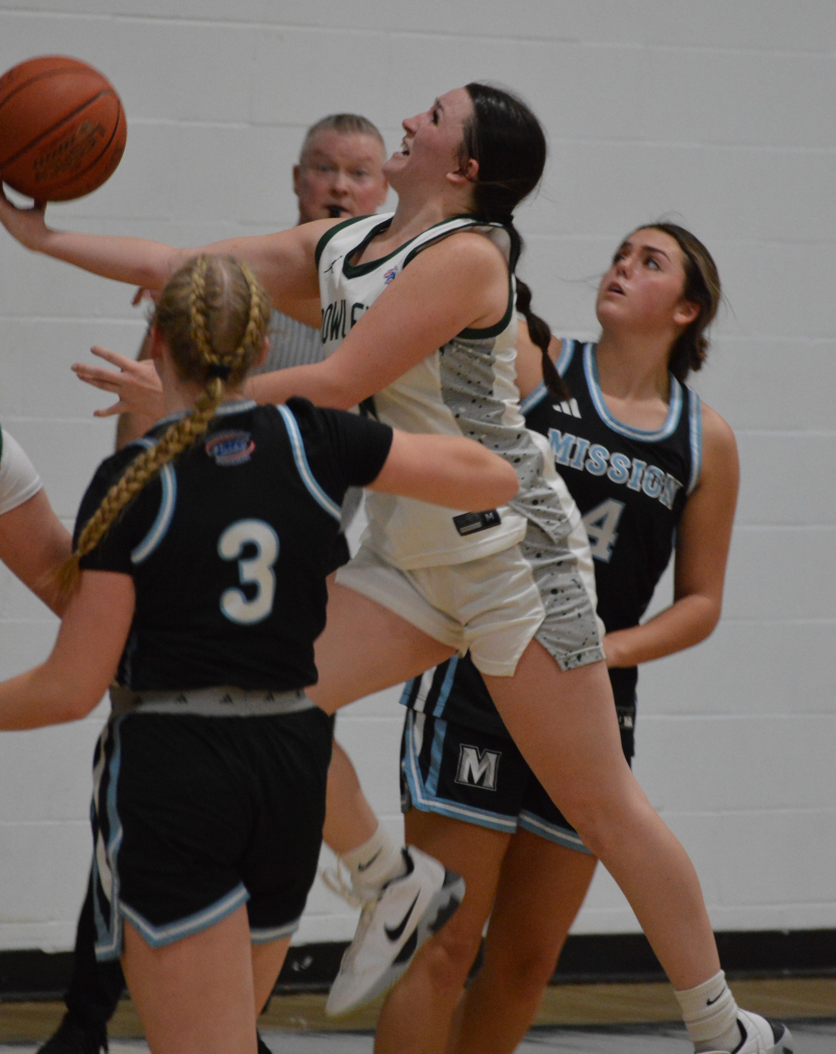 Lady Patriots Take AMC Matchup