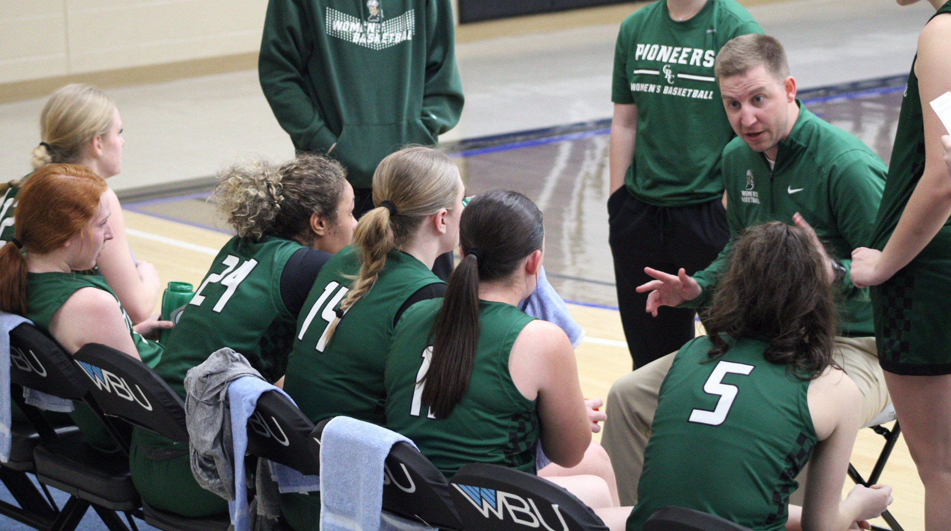 Pioneers Stung in St. Louis