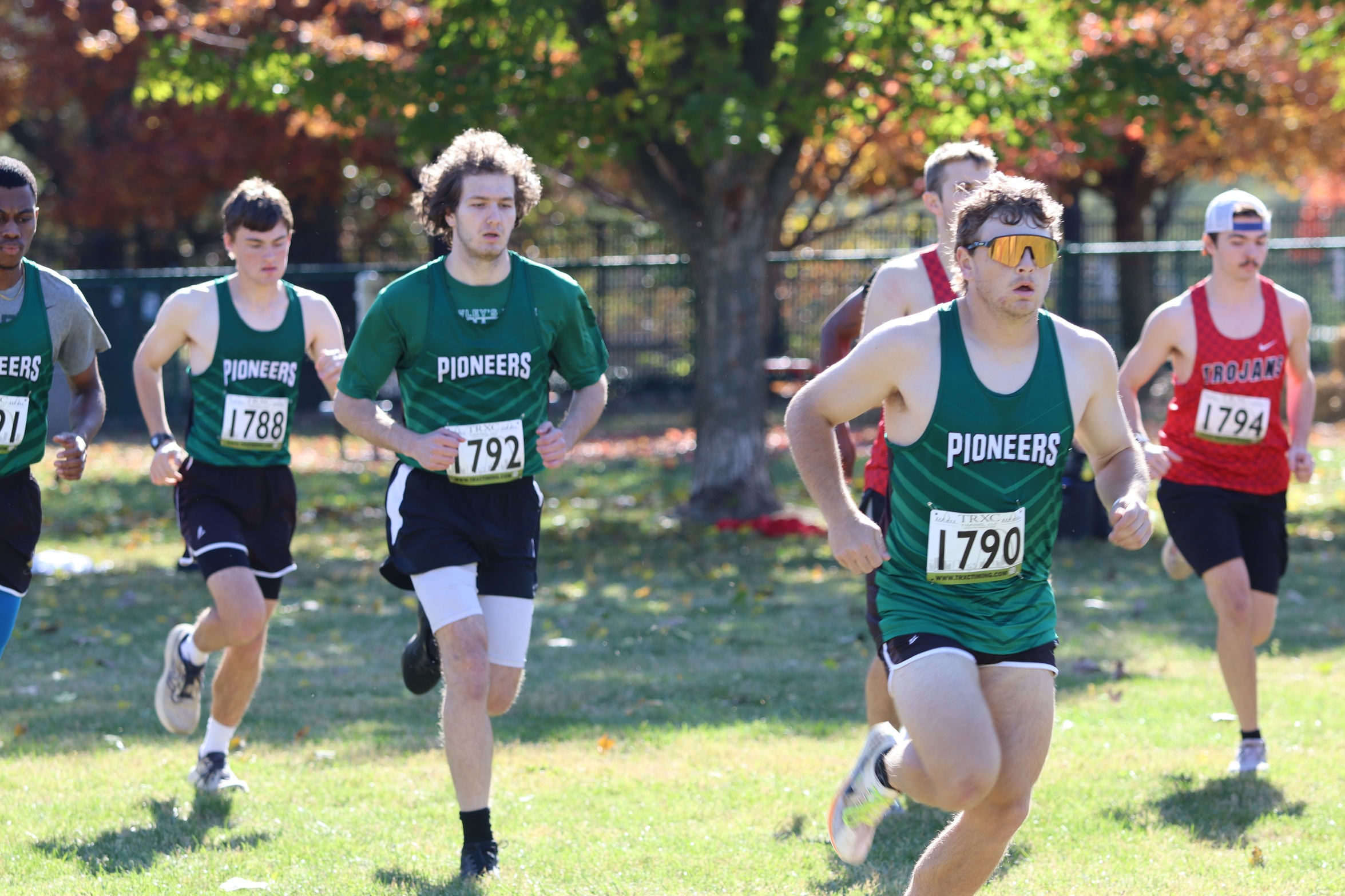 Cross Country Takes Fourth in AMC Championship Meet; Eagleman and Buckley Named Champions of Character